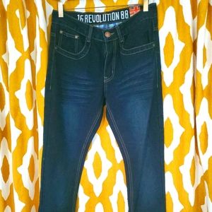1600 Revolution Jeans